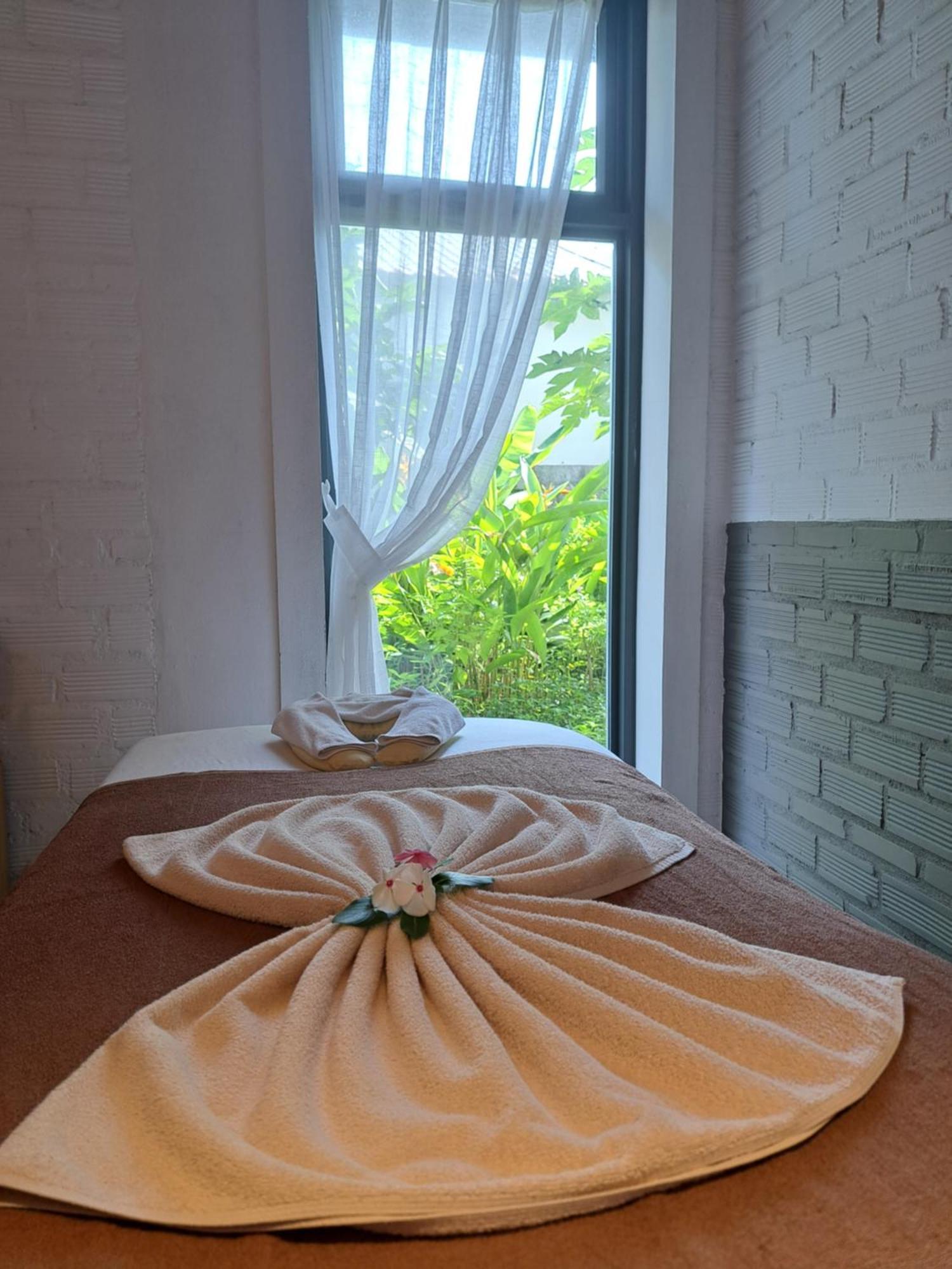 Golden Lotus Spa & Homestay Ap Thien Phuoc Exterior foto